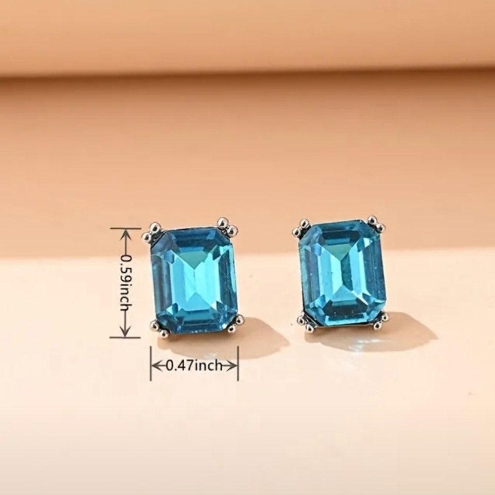 🎀925 Baguette Topaz Studs - Picture 4 of 5
